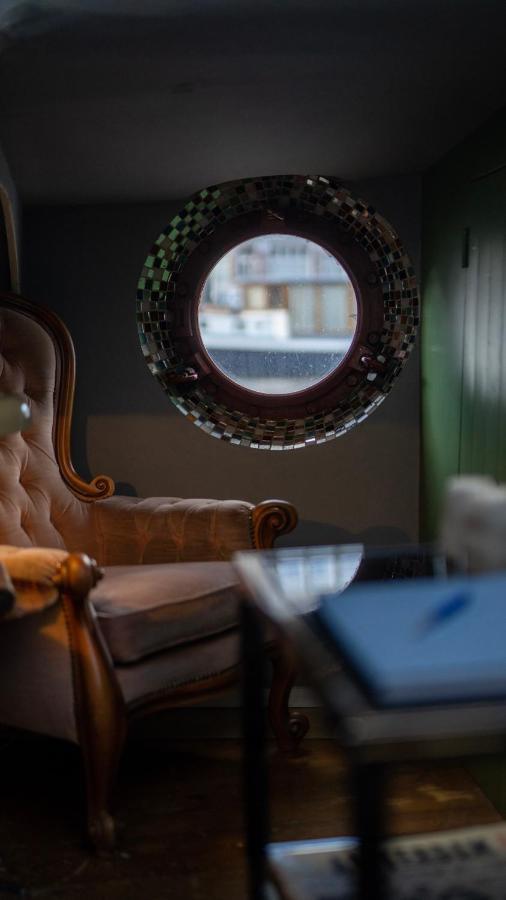 Amsterdam Center - Houseboat B&B By Captain Ricard Экстерьер фото