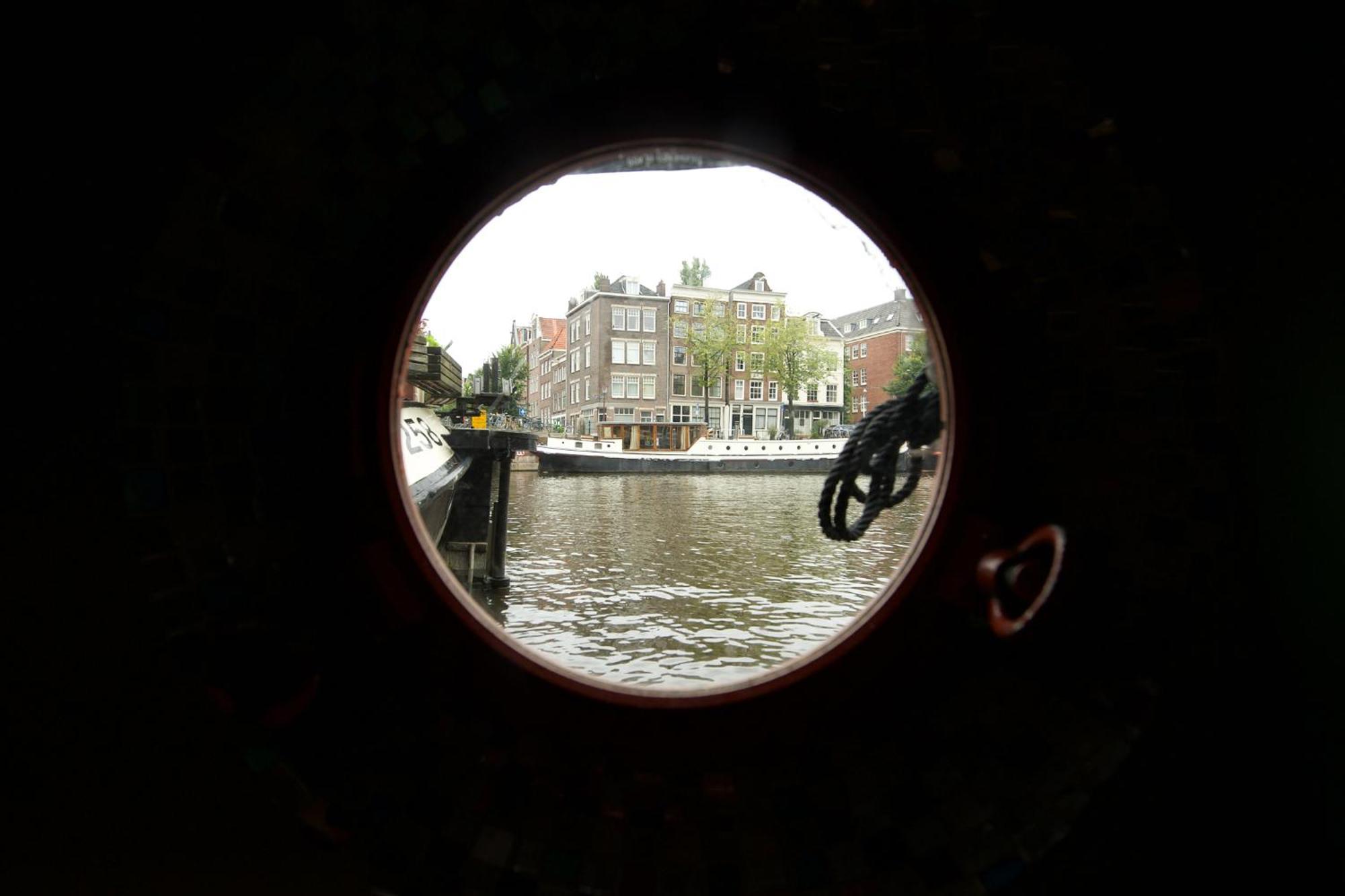 Amsterdam Center - Houseboat B&B By Captain Ricard Экстерьер фото